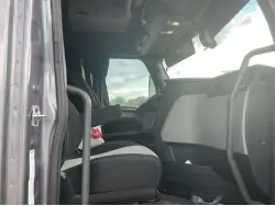 2019 FREIGHTLINER CASCADIA 126
