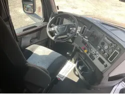 2019 FREIGHTLINER CASCADIA 126