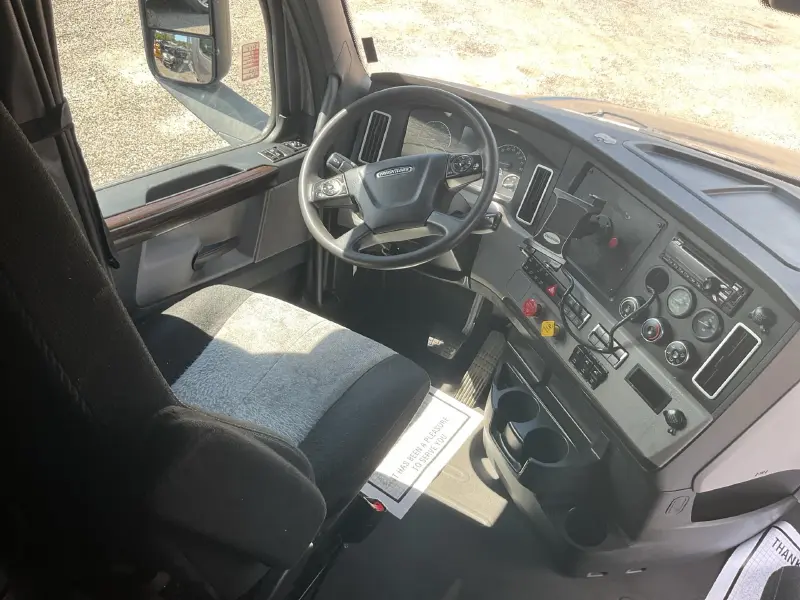 2019 FREIGHTLINER CASCADIA 126