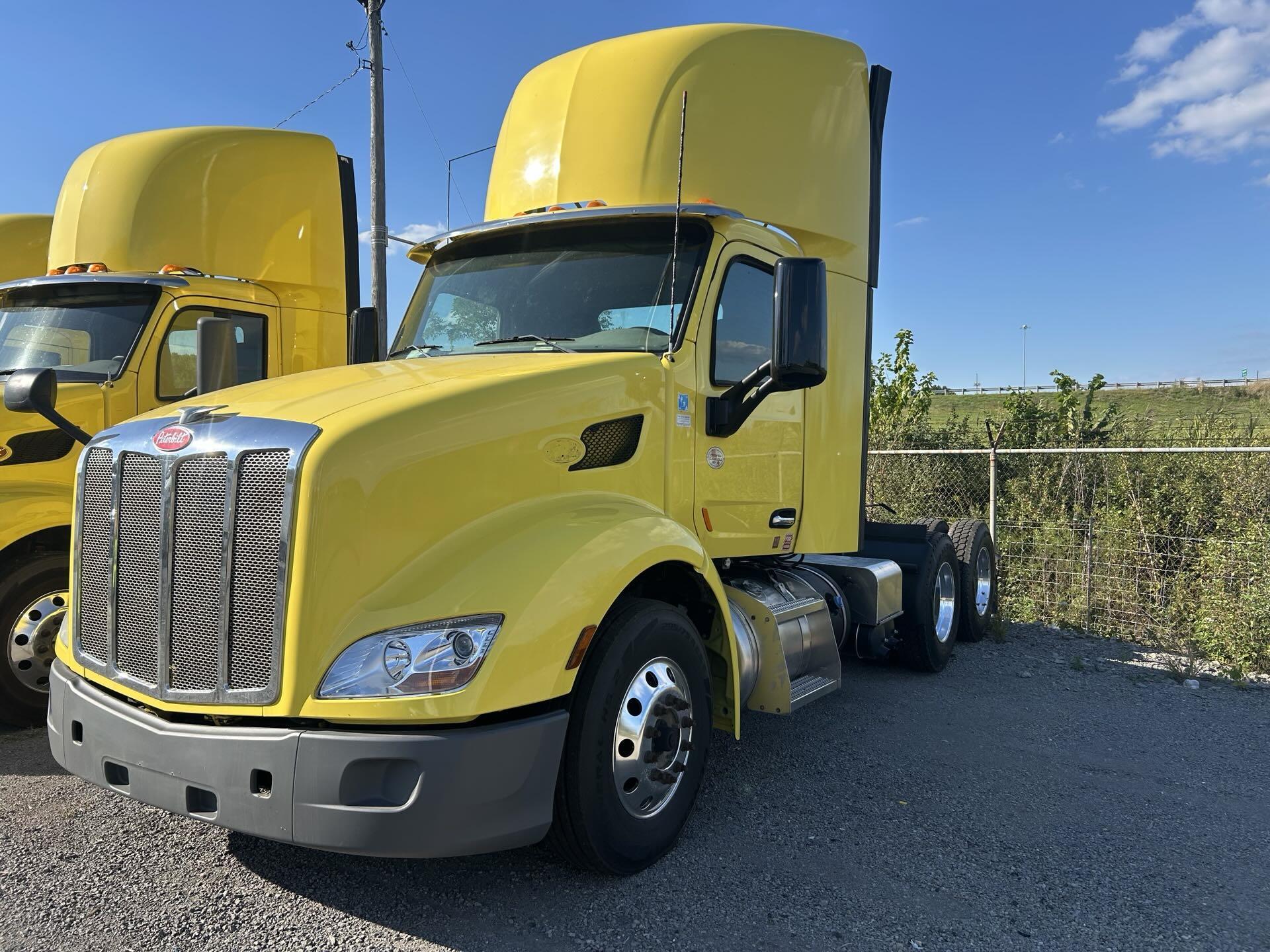 2021 PETERBILT 579 in Youngstown, OH