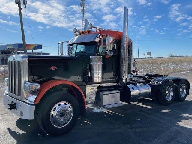 2023 PETERBILT 389 in Lima, OH