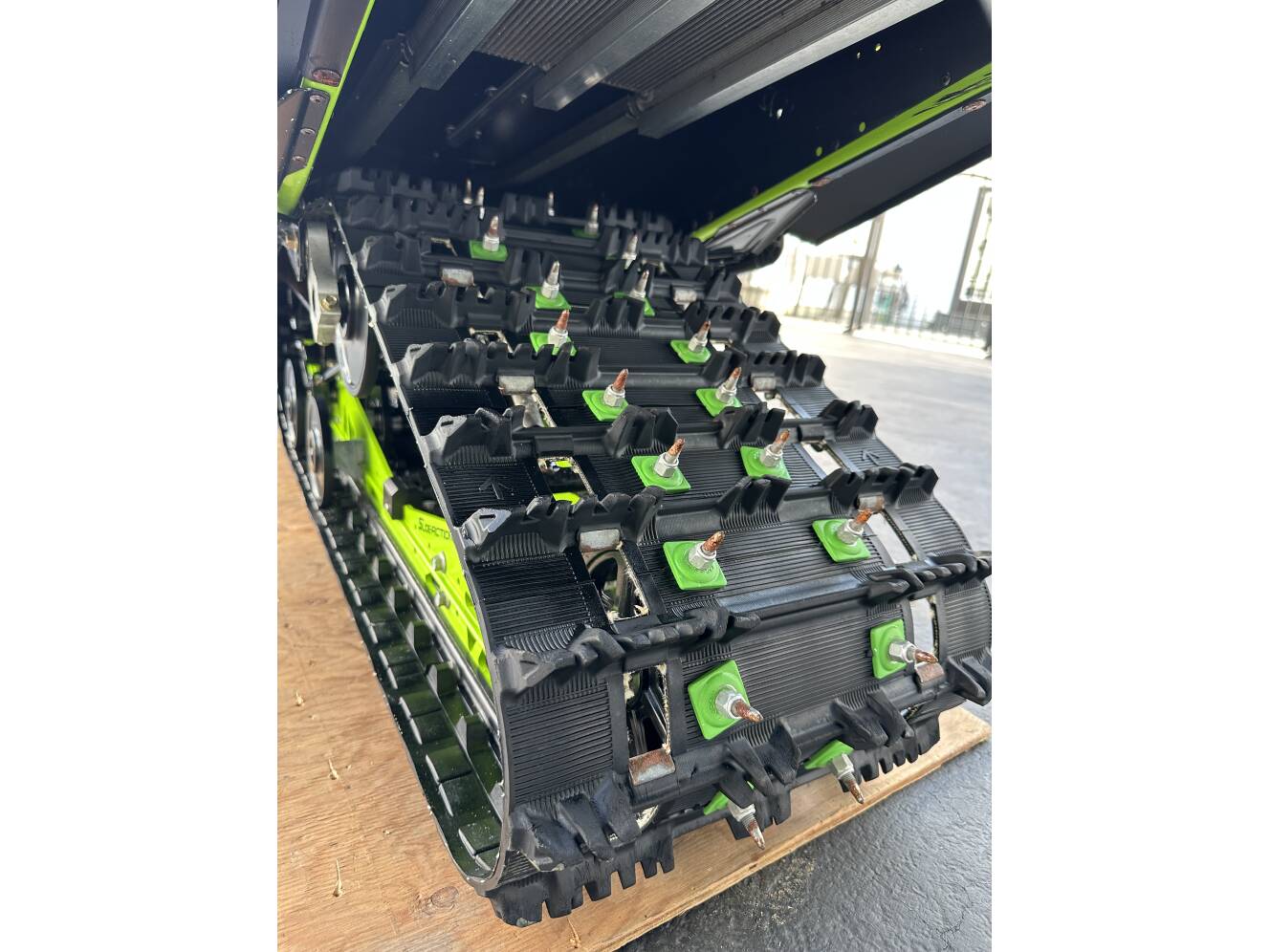 A photo of this 2018 Arctic Cat ZR 8000 LIMITED 129
