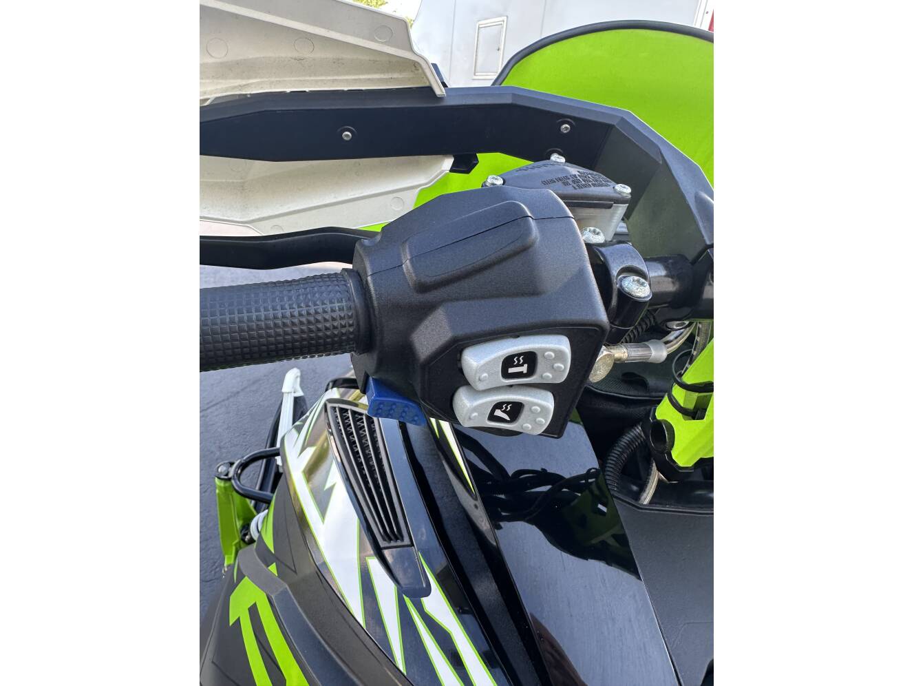 A photo of this 2018 Arctic Cat ZR 8000 LIMITED 129