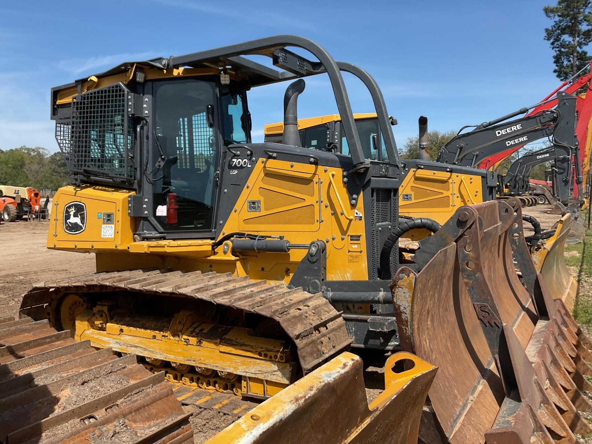 2022 DEERE 700L LGP in Livingston, TX