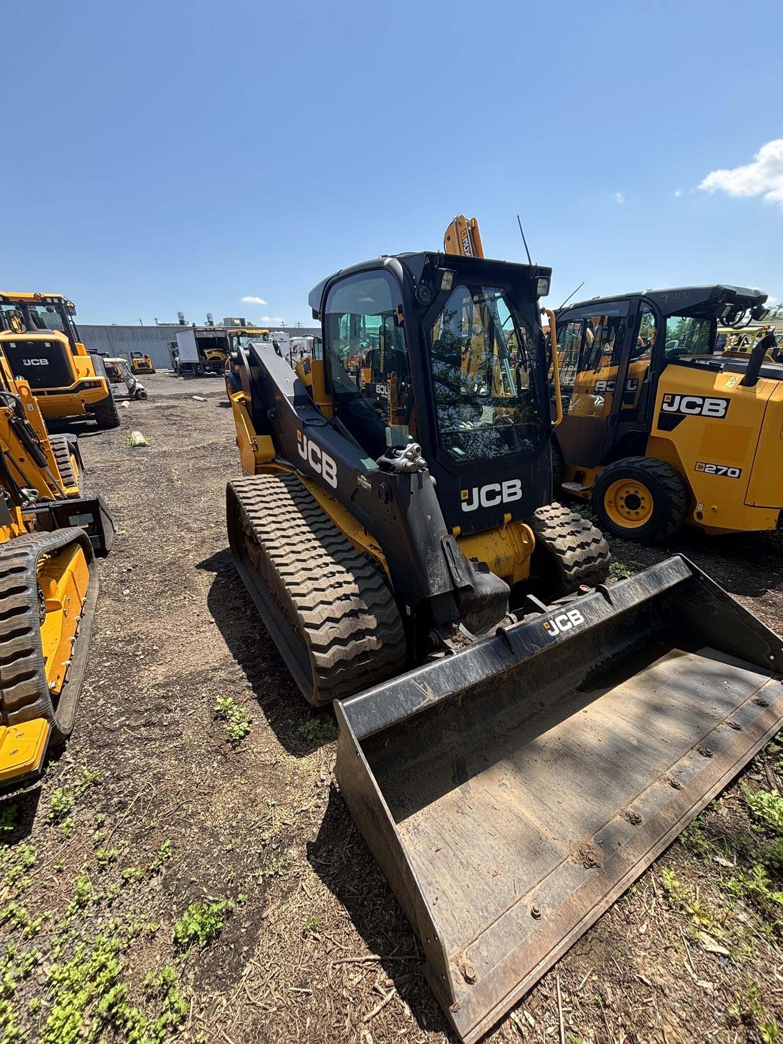 2023 JCB 270T in Warrington, PA
