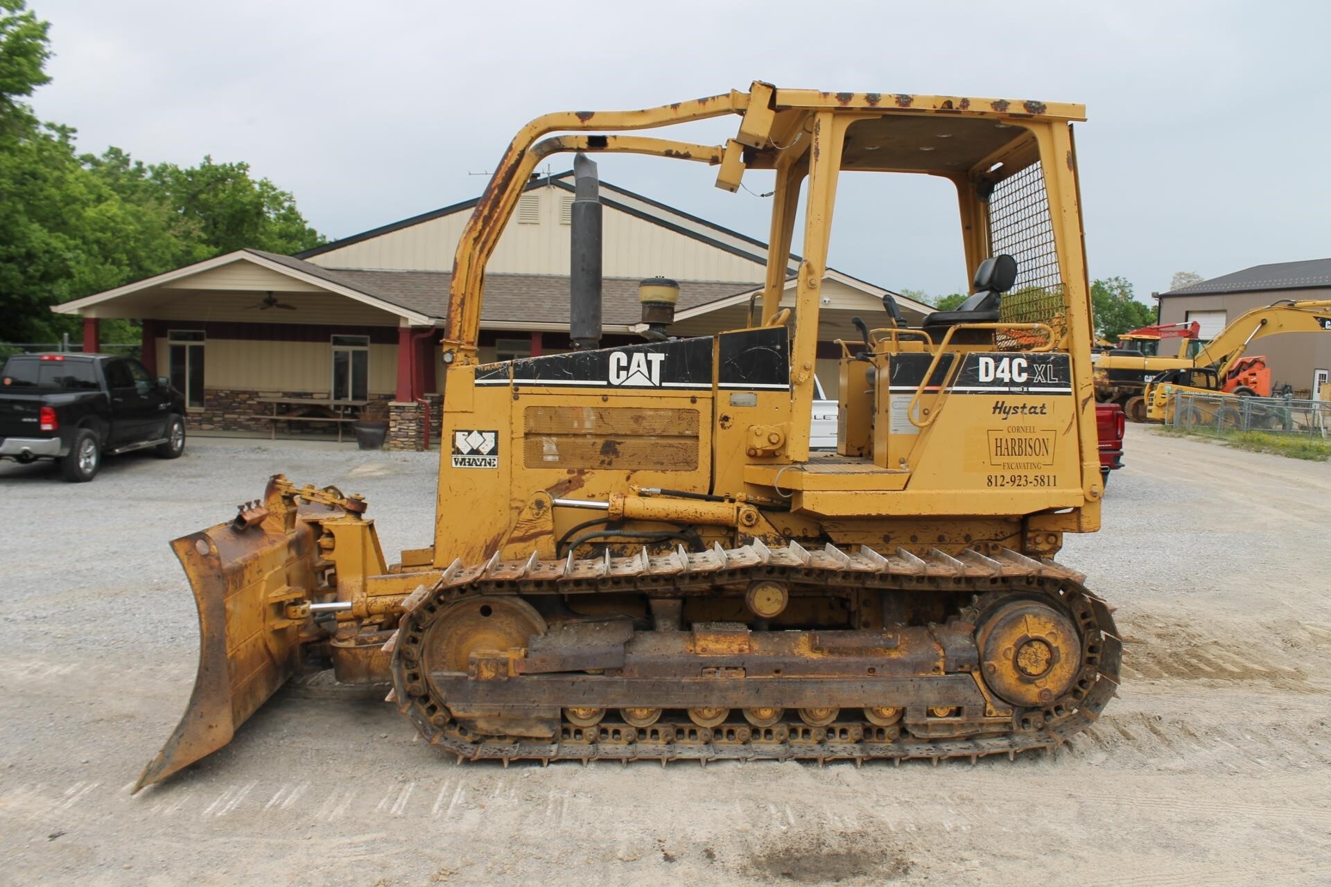 1998 CATERPILLAR D4C XL in Pleasureville, KY