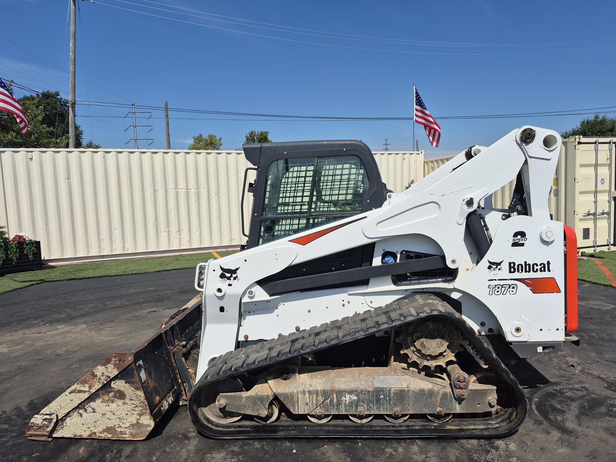 2023 BOBCAT T870 in Essington, PA
