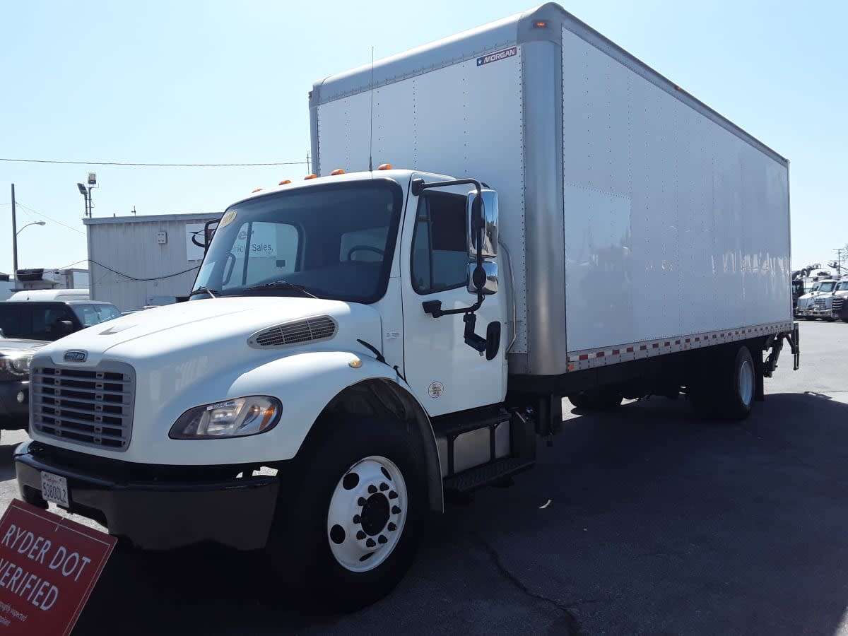 2019 FREIGHTLINER BUSINESS CLASS M2 106 in Montebello, CA