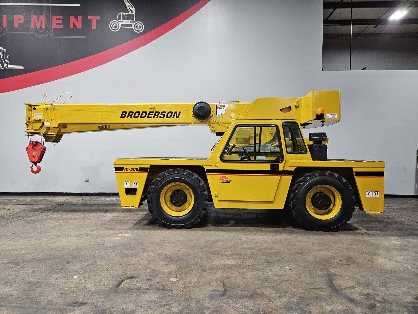 2012 BRODERSON IC200-2H in Cary, IL