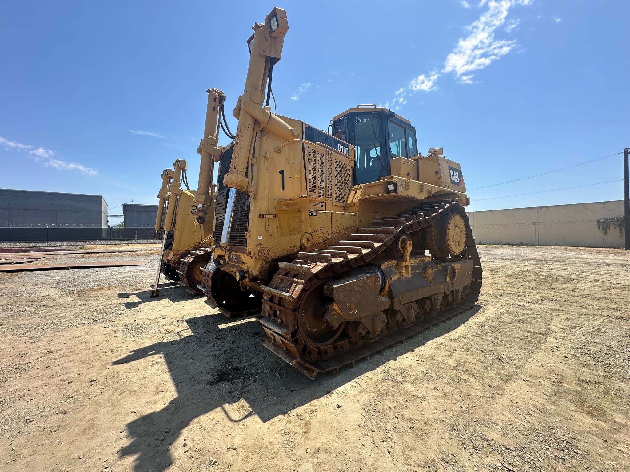 2005 CATERPILLAR D10T in Orange, CA