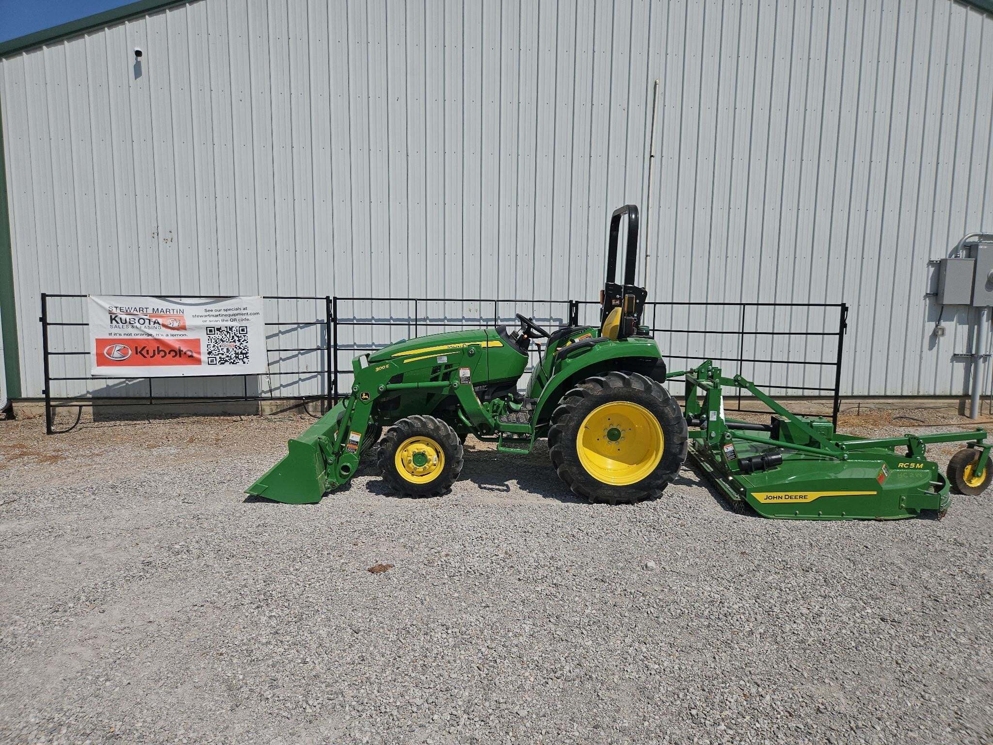 2025 JOHN DEERE 3043D in Okmulgee, OK