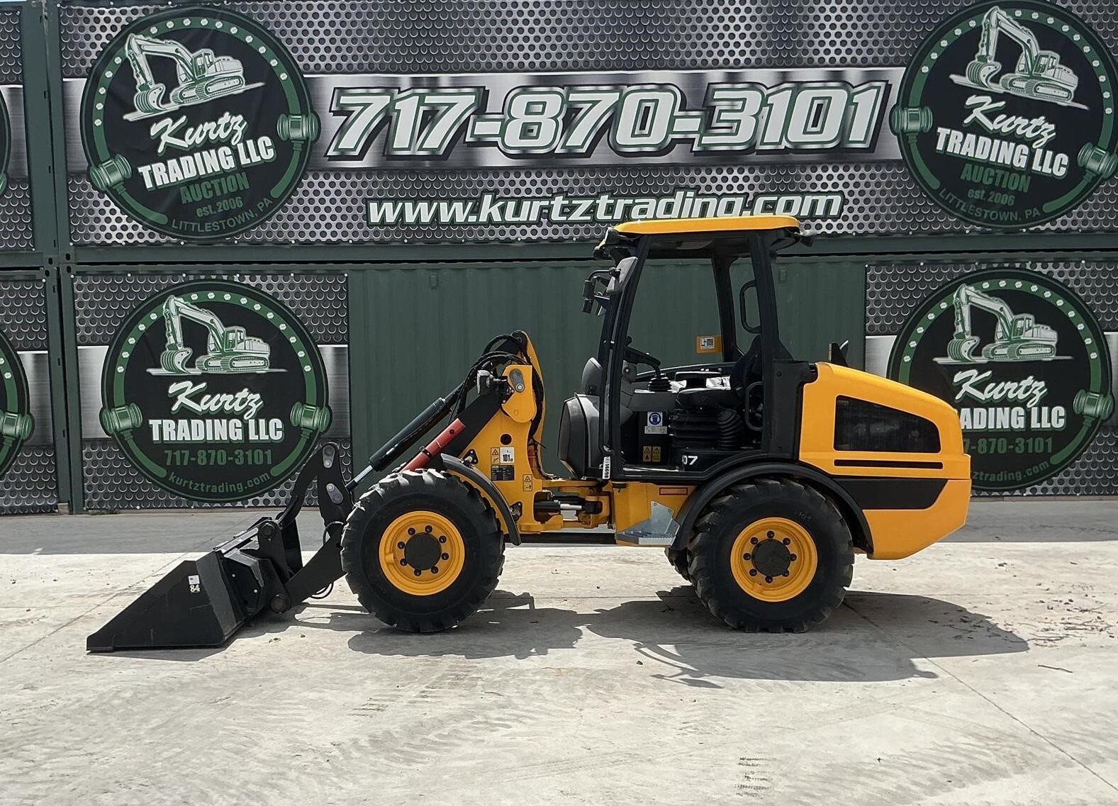 2024 JCB 407 in Littlestown, PA