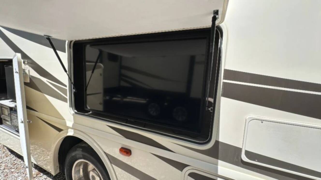 A photo of this 2019 Fleetwood Flair 29M