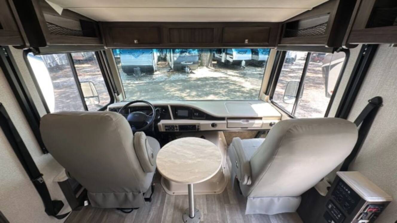 A photo of this 2019 Fleetwood Flair 29M