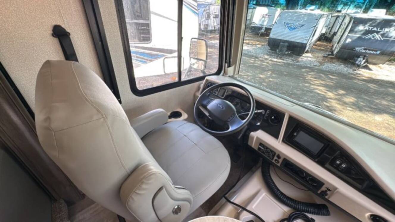 A photo of this 2019 Fleetwood Flair 29M