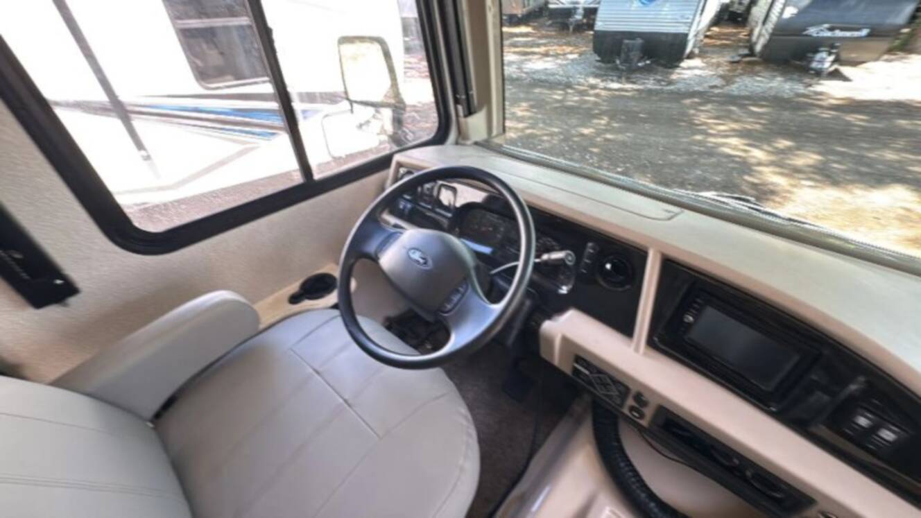 A photo of this 2019 Fleetwood Flair 29M