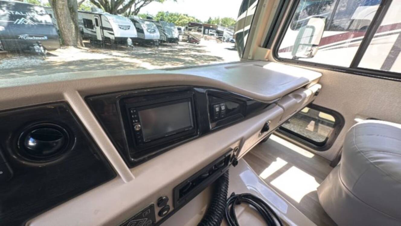 A photo of this 2019 Fleetwood Flair 29M