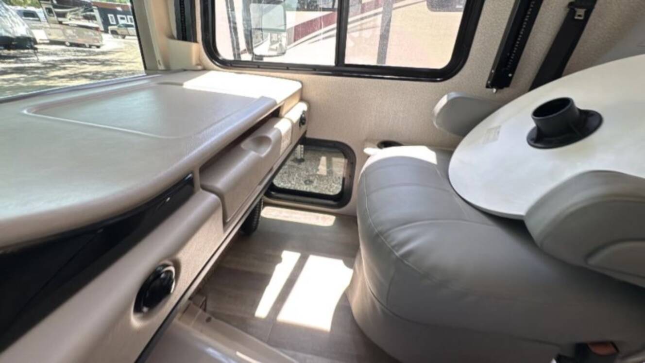 A photo of this 2019 Fleetwood Flair 29M