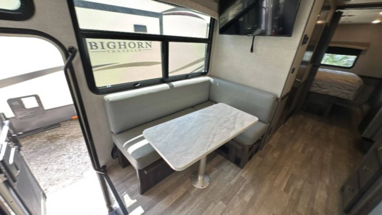 A photo of this 2019 Fleetwood Flair 29M