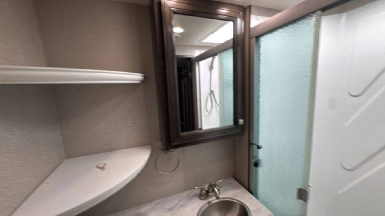 A photo of this 2019 Fleetwood Flair 29M