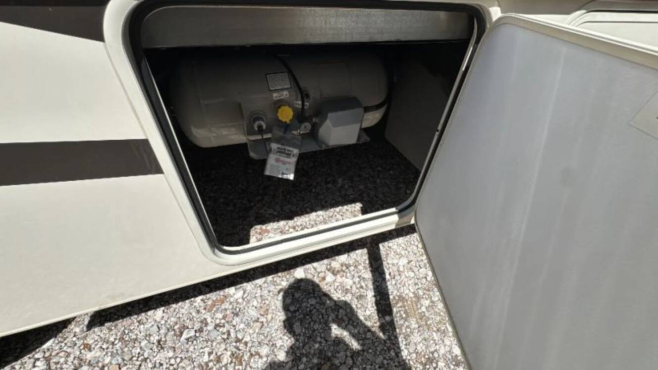A photo of this 2019 Fleetwood Flair 29M