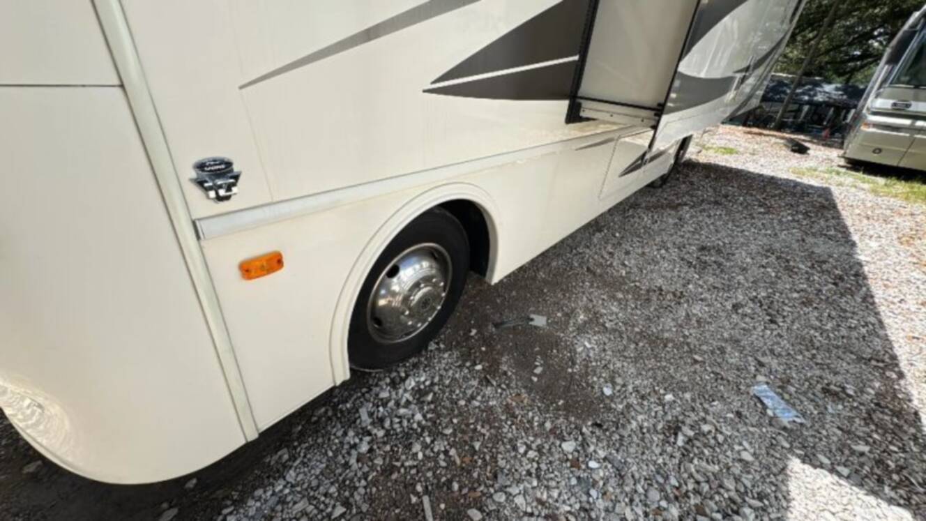 A photo of this 2019 Fleetwood Flair 29M