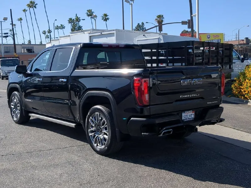 2023 GMC SIERRA