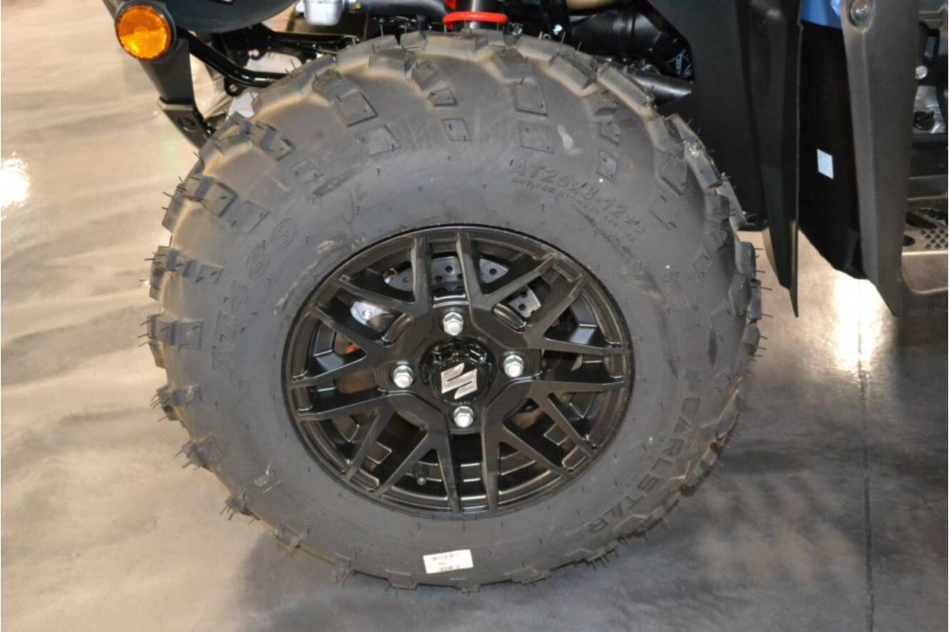 A photo of this 2025 Suzuki KingQuad 500 AXi Power Steering