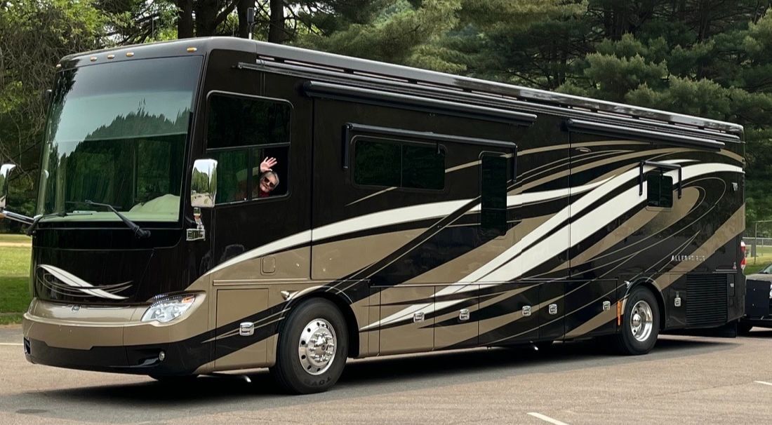 2016 Tiffin Motorhomes ALLEGRO BUS 37 AP RV