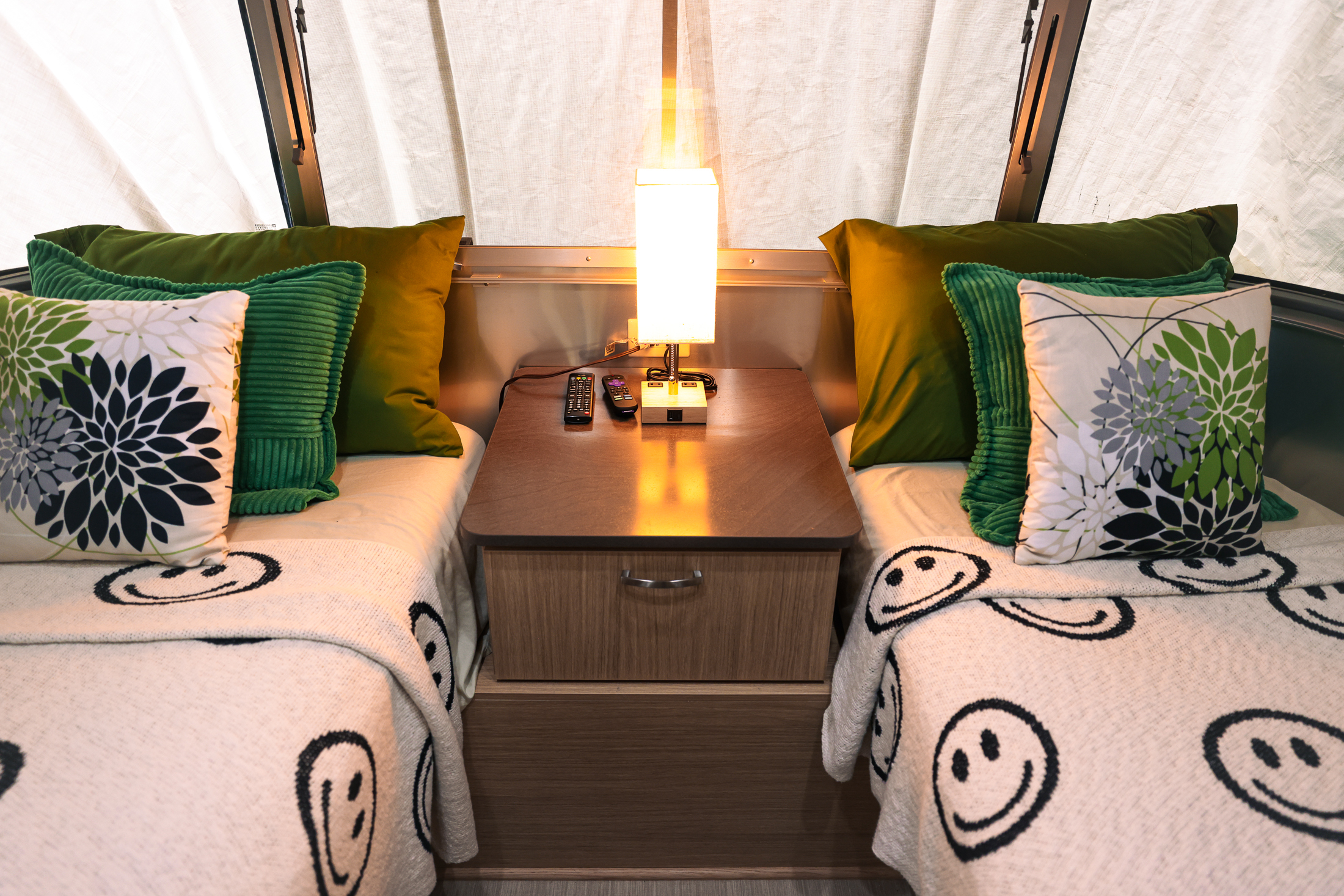 2020 Airstream FLYING CLOUD 25FB TWIN in sorrento FL