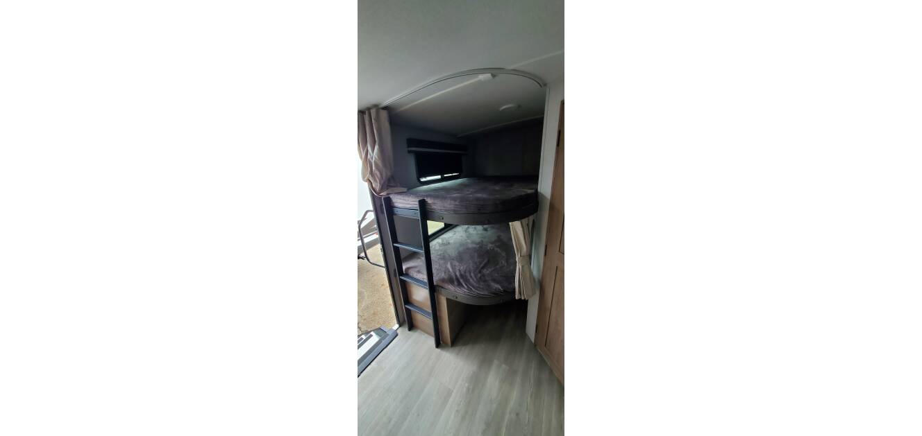 A photo of this 2025 Grand Design IMAGINE 2800BH