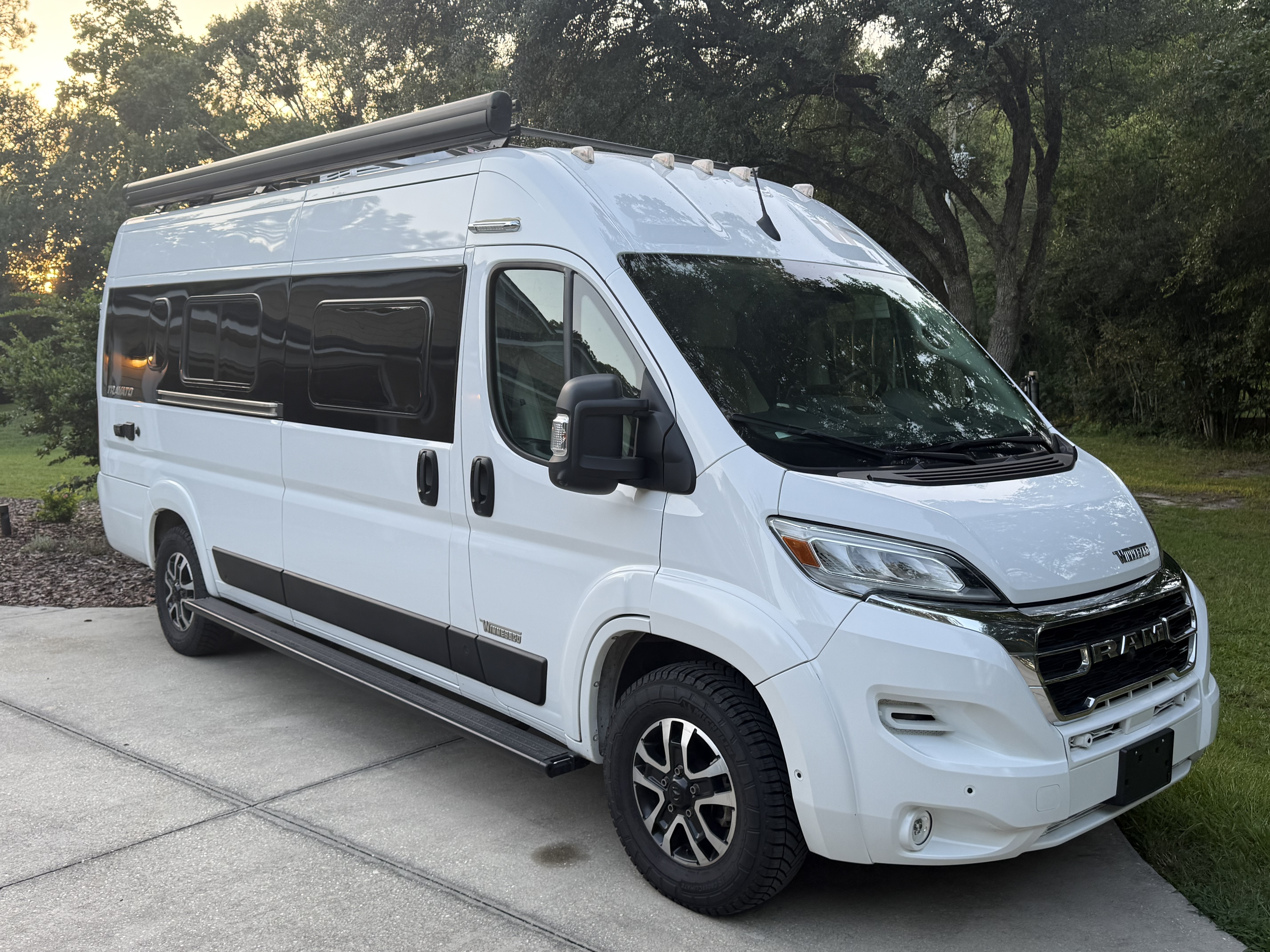 2025 Winnebago TRAVATO 59K RV