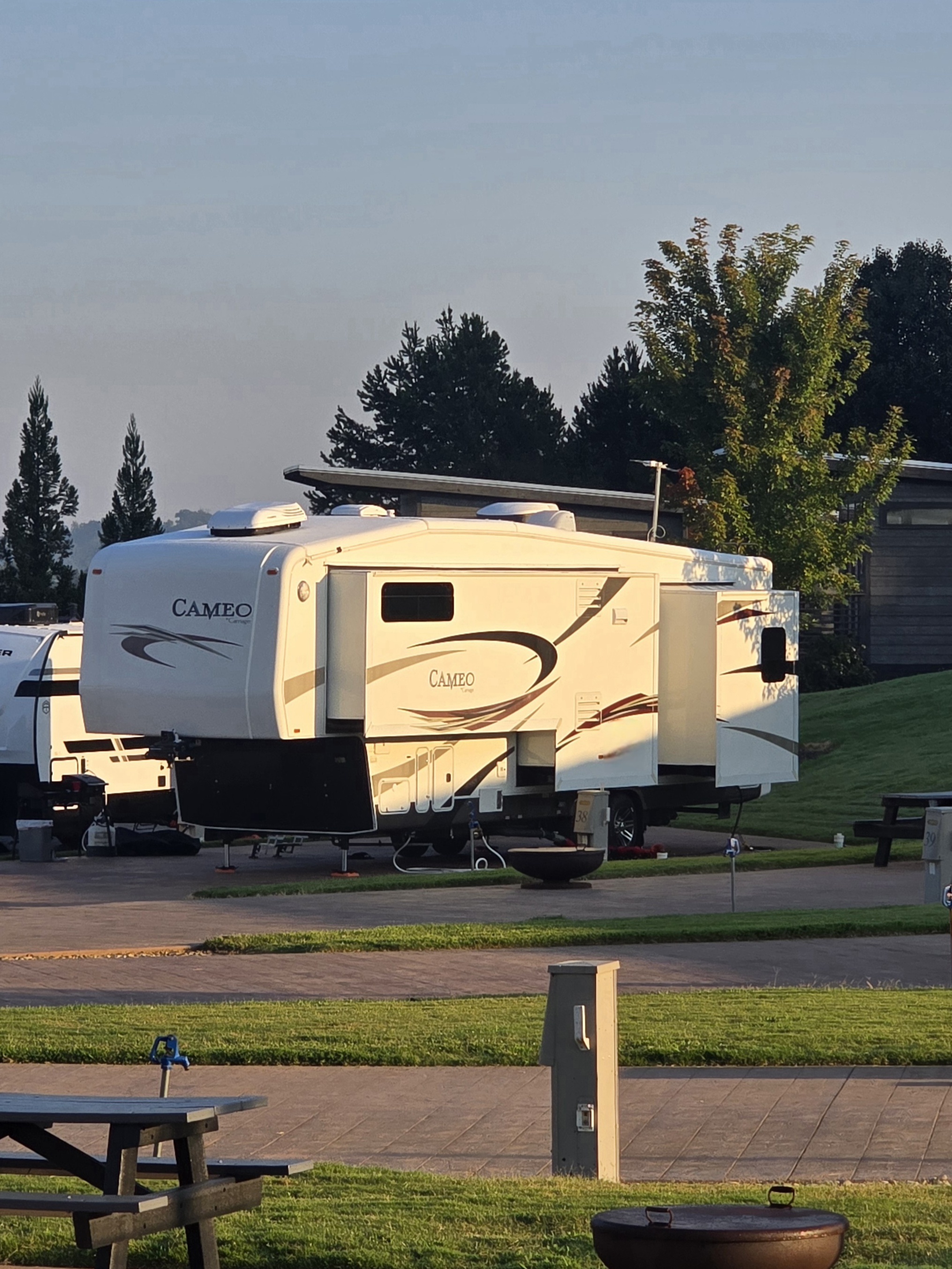 2011 Carriage CAMEO 37CKSLS RV