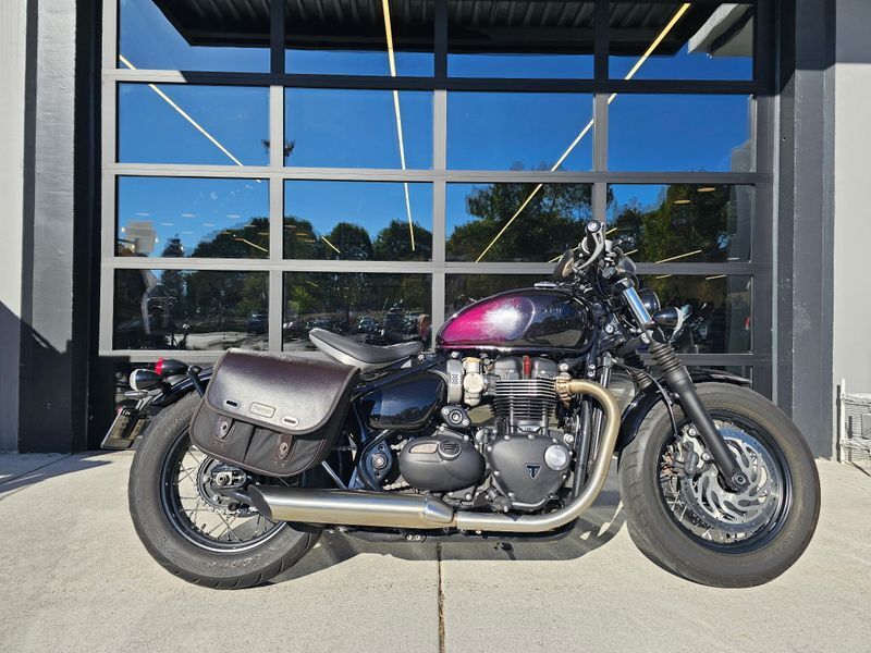 2024 Triumph Bonneville Bobber Stealth Edition STEALTH EDITION in Tigard, OR