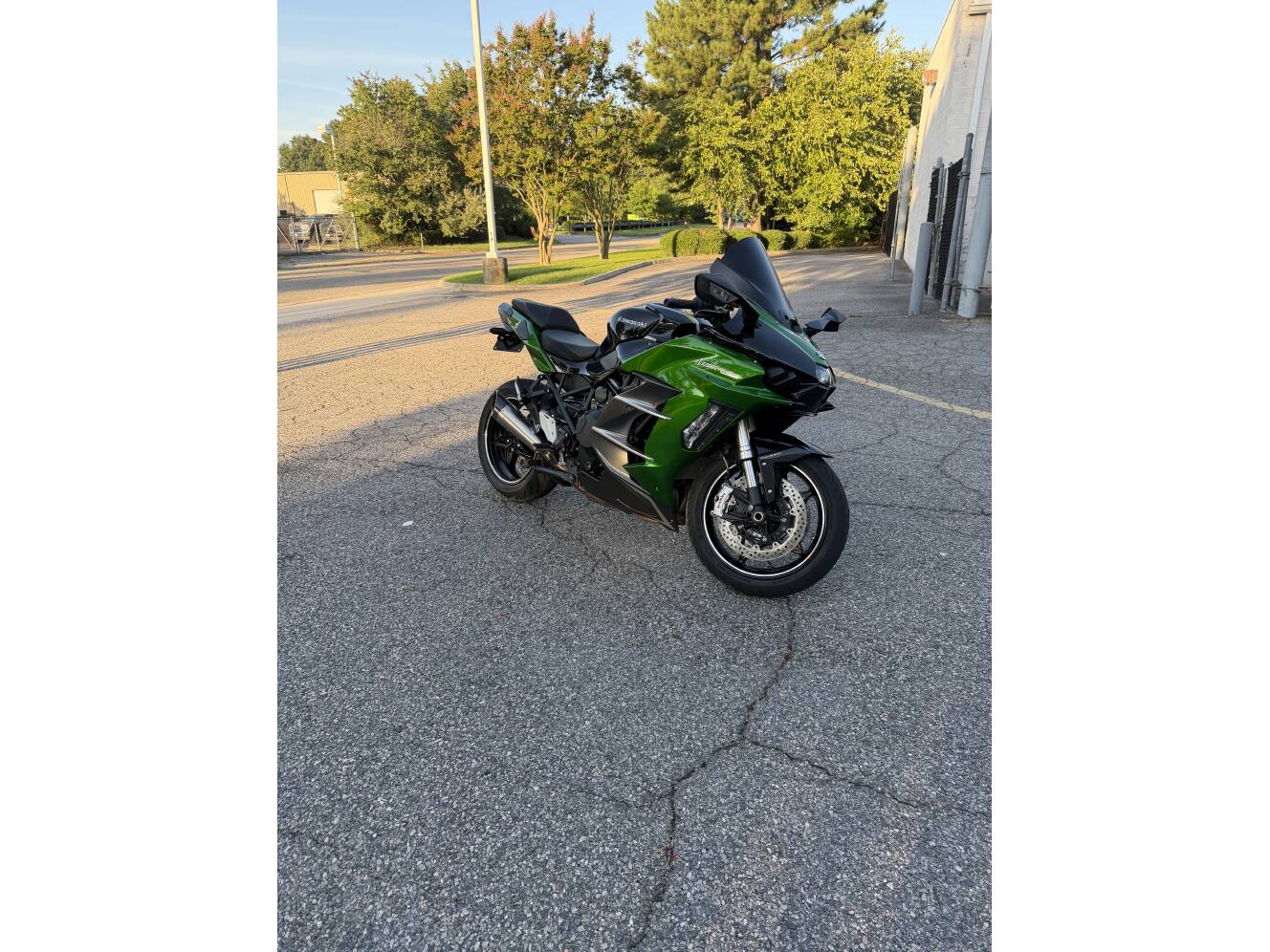 A photo of this 2025 Kawasaki NINJA H2 SX SE 