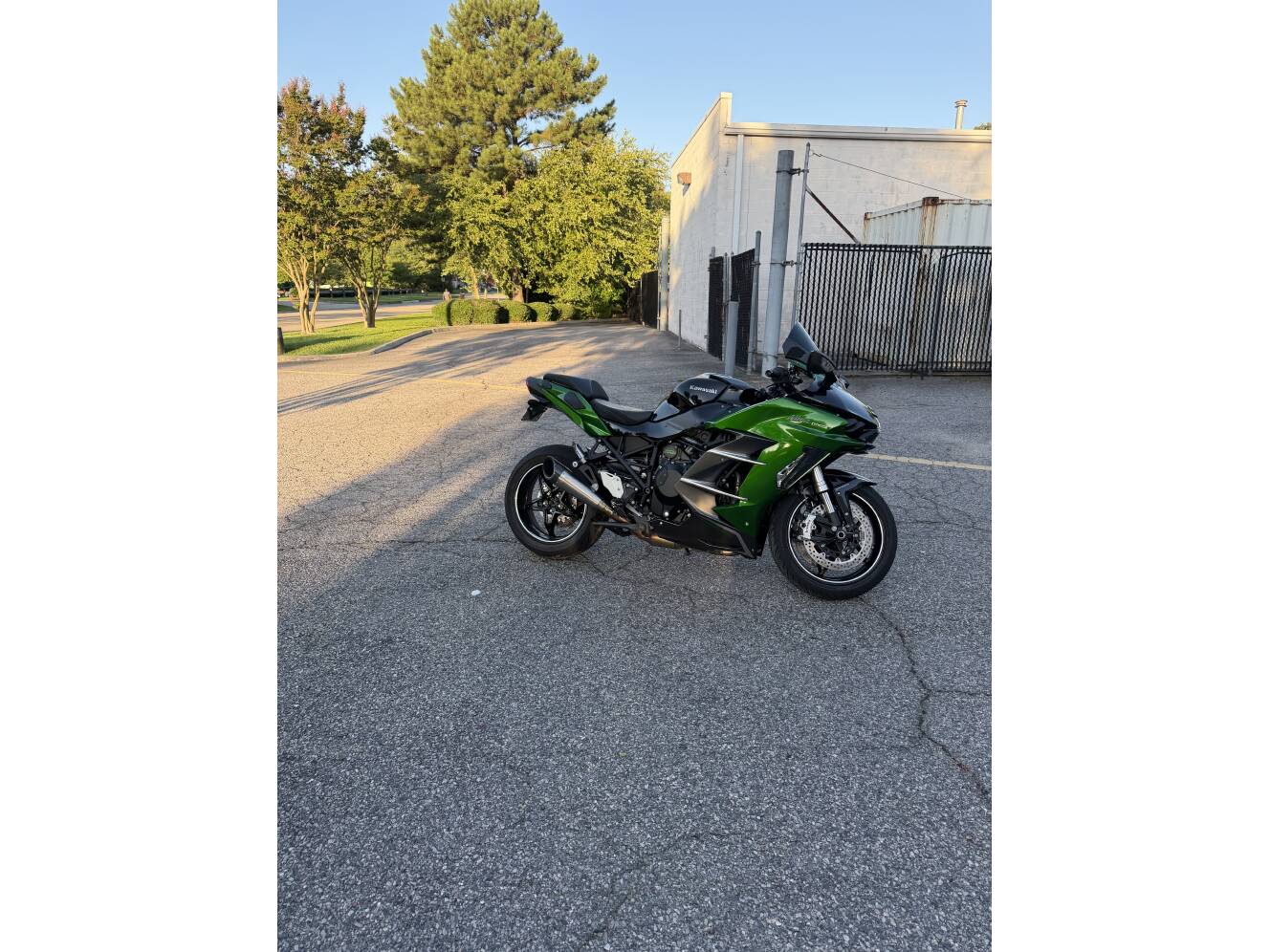 A photo of this 2025 Kawasaki NINJA H2 SX SE 