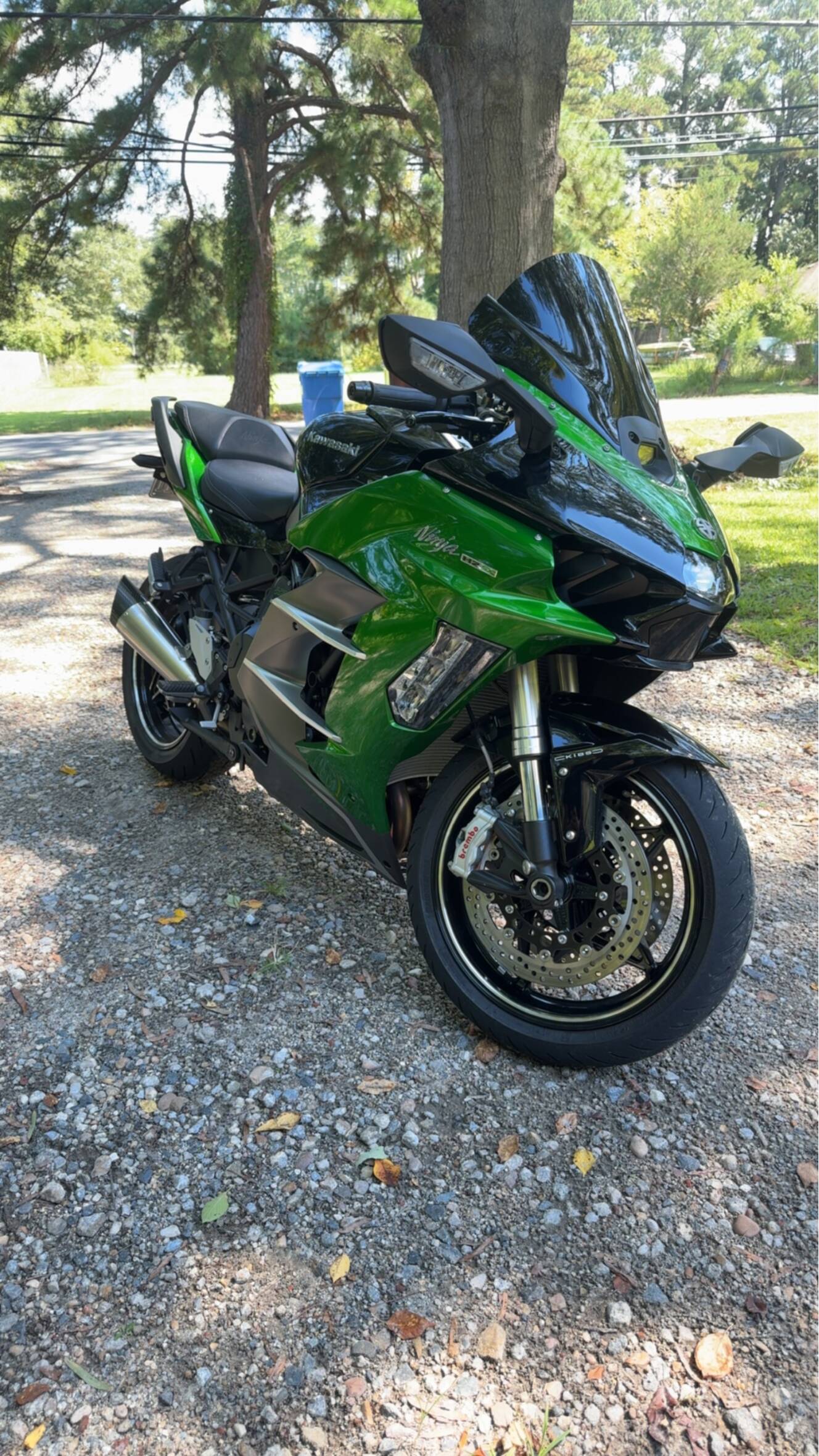 A photo of this 2025 Kawasaki NINJA H2 SX SE 
