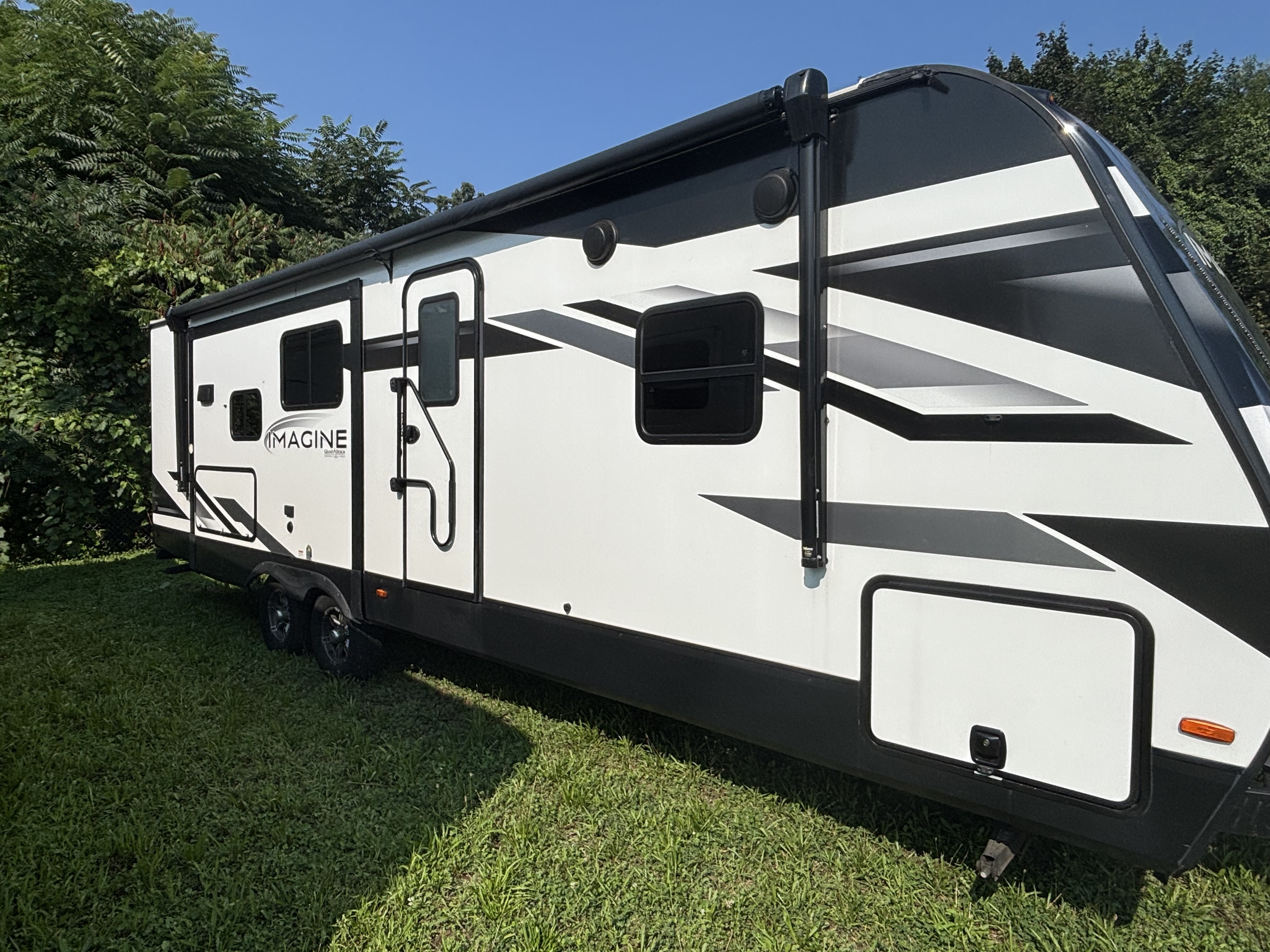 2022 Grand Design IMAGINE 2670MK in sturbridge MA