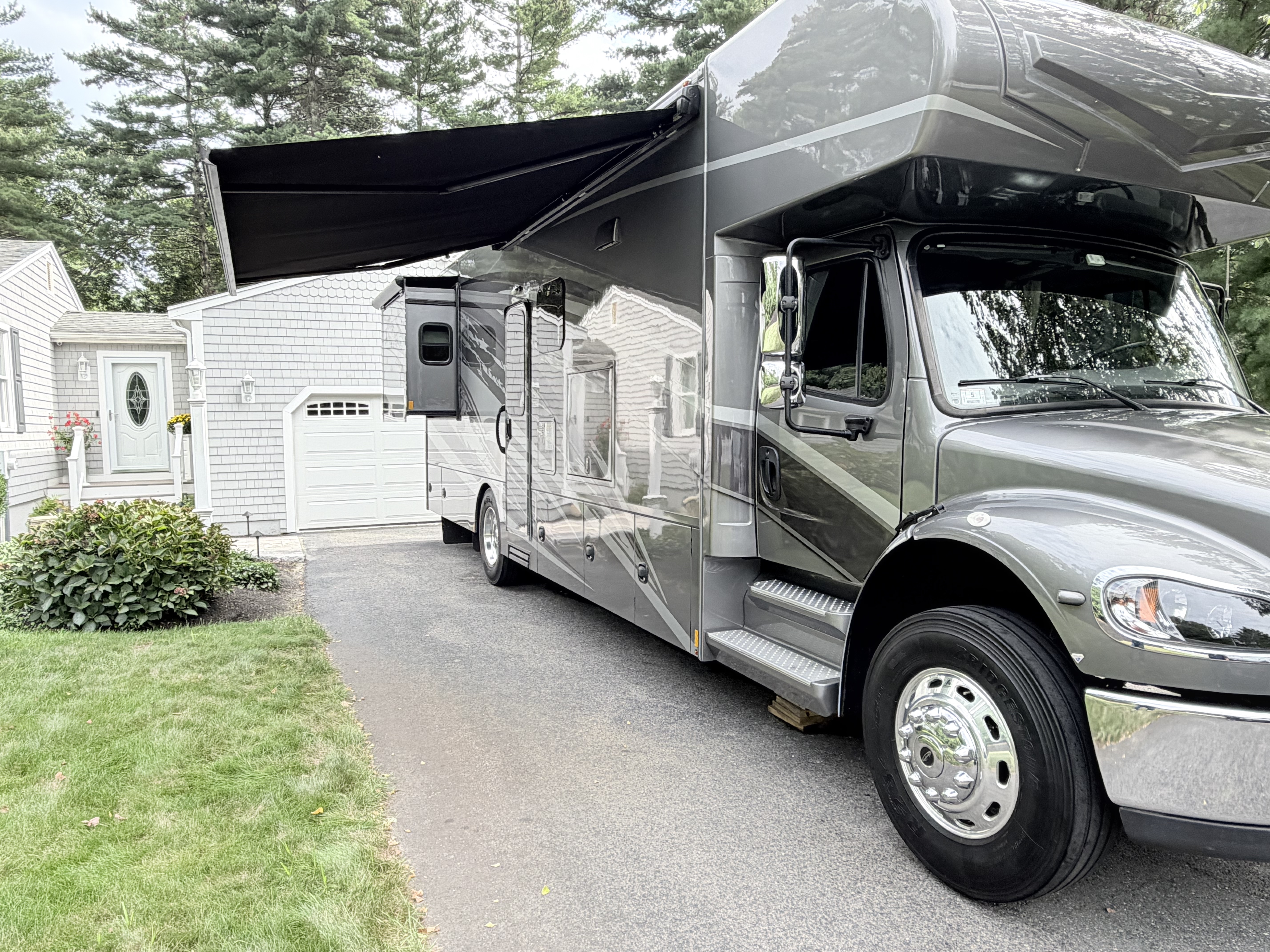 2021 Renegade VALENCIA 35MB RV