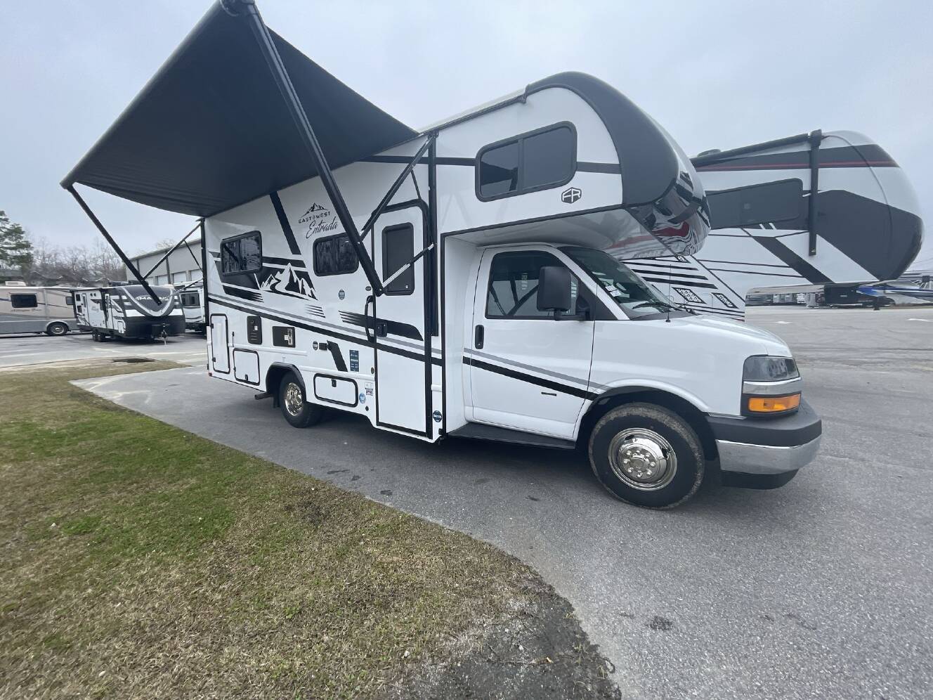 A photo of this 2026 East To West Entrada 210NSC