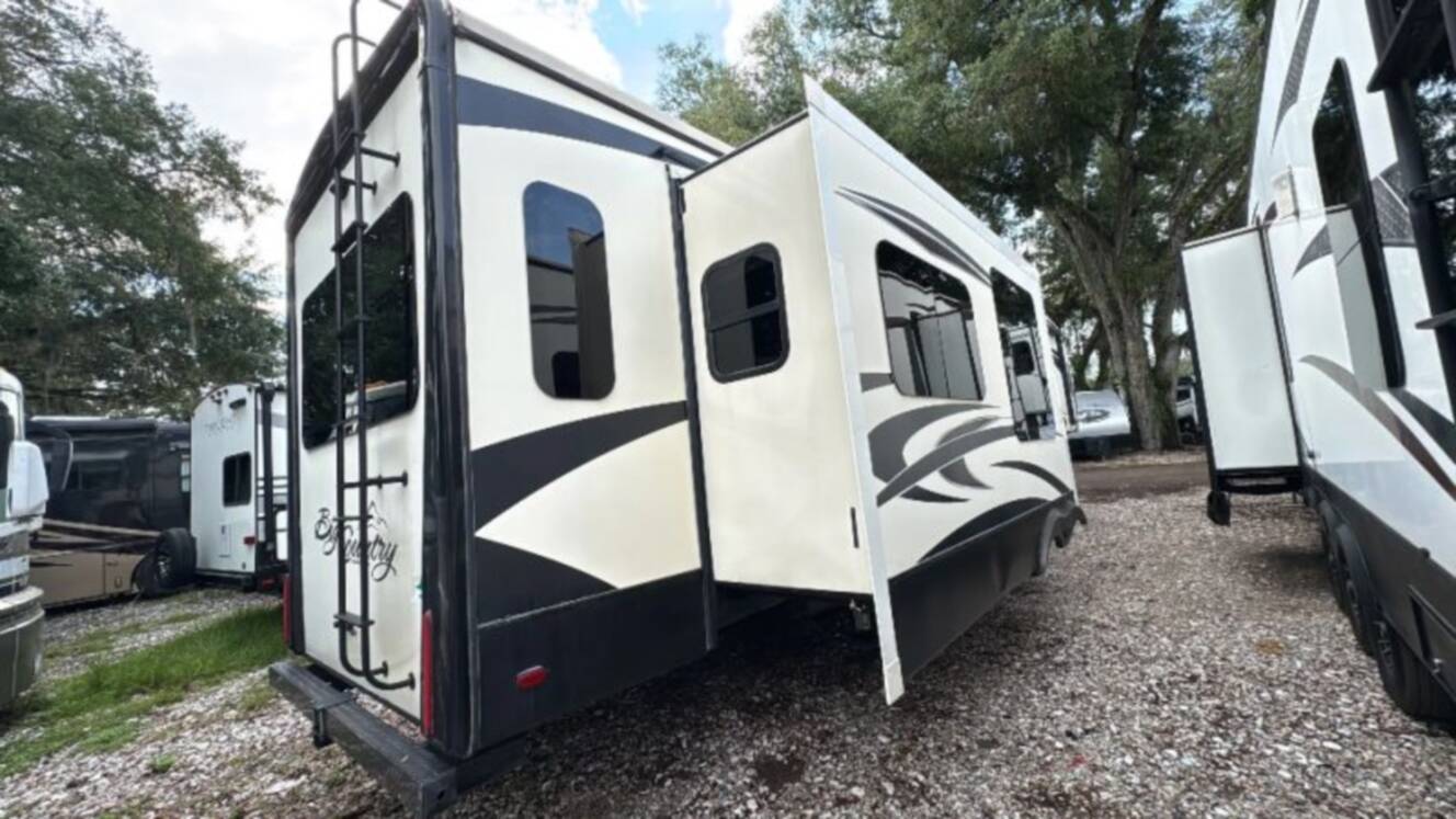 A photo of this 2018 Heartland Big Country Fifth Wheel 3560SS