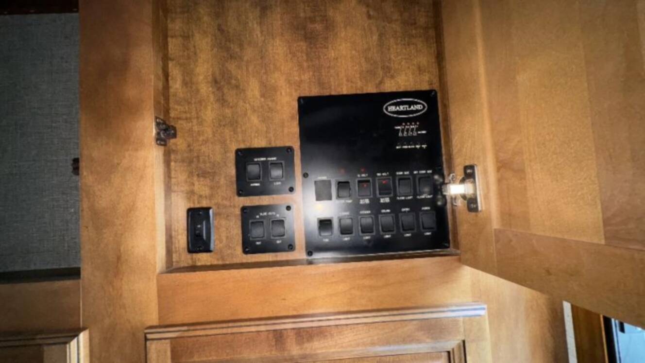 A photo of this 2018 Heartland Big Country Fifth Wheel 3560SS