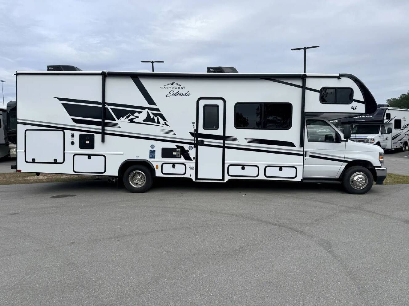 A photo of this 2026 East To West ENTRADA 3100FB
