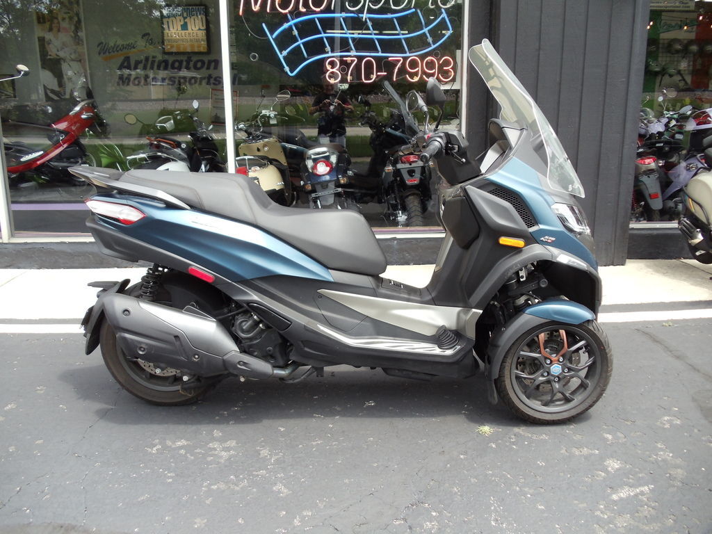 2024 Piaggio MP3 530 Exclusive 530 HPE EXCLUSIVE in Arlington Heights, IL