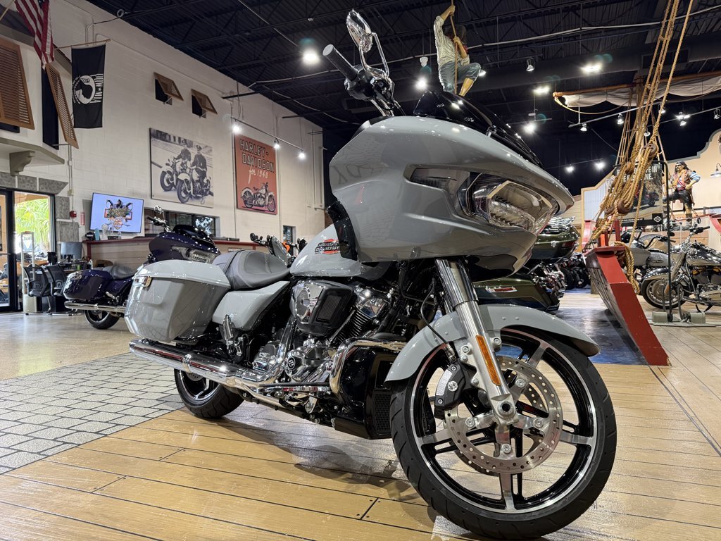 2026 Harley-Davidson Road Glide Dark Billiard Gray BASE in Stuart, FL