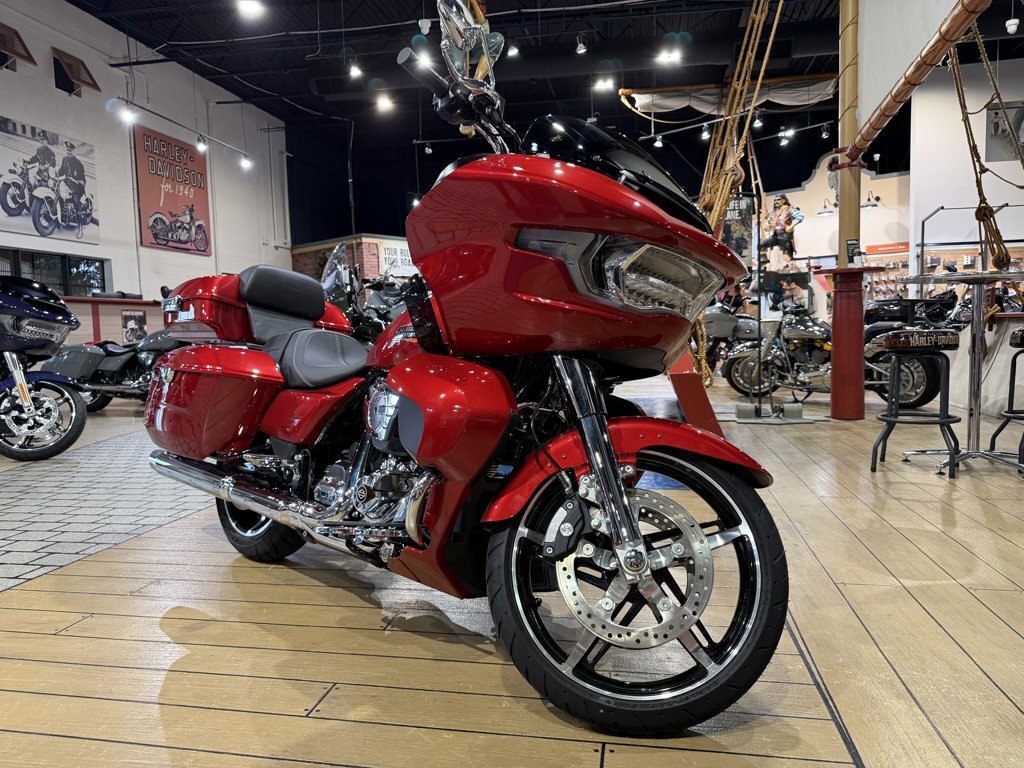 2025 Harley-Davidson Road Glide Brilliant Red WTOUR PAK BASE in Stuart, FL
