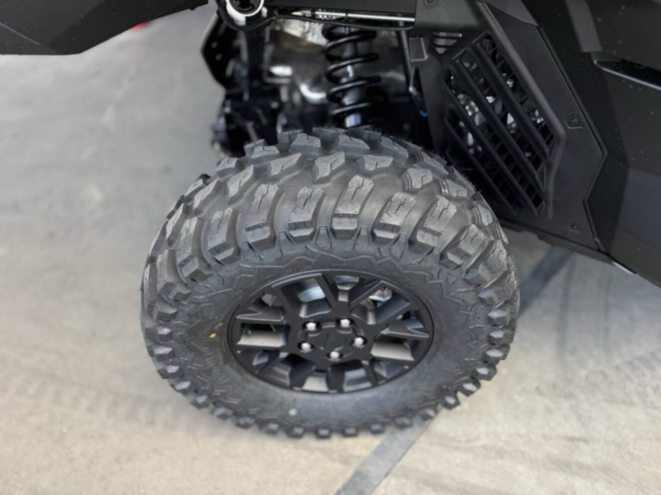 A photo of this 2026 Polaris RGR CREW XD 1500 NS PREMIUM SUPER GRAPHITE SMOKE