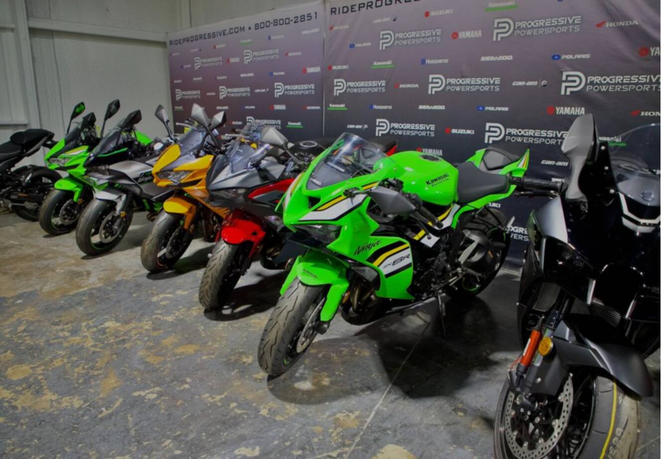 A photo of this 2026 Yamaha Grizzly EPS XT-R