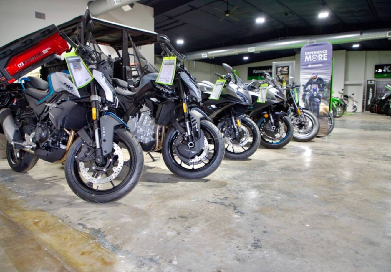 A photo of this 2026 Yamaha Grizzly EPS XT-R