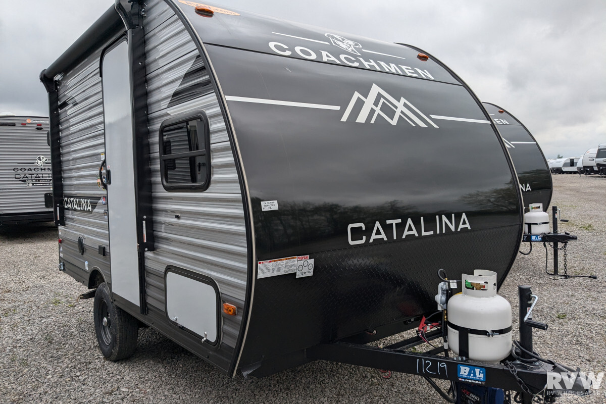 2025 Coachmen Catalina Summit Series 7 134RKX in lakeview OH